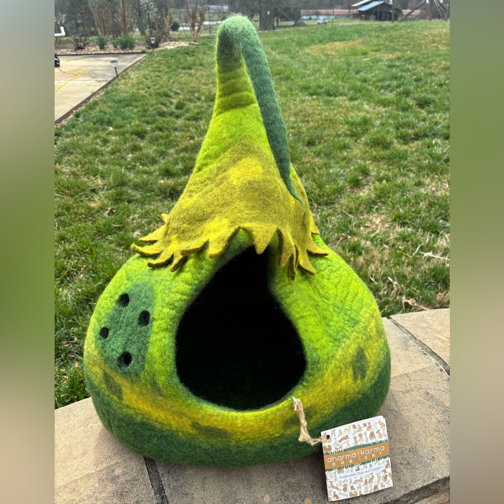 Dharma Dog Karma Cat Green Fairy House Wool Cat Cave Bed Felted Natural NWT